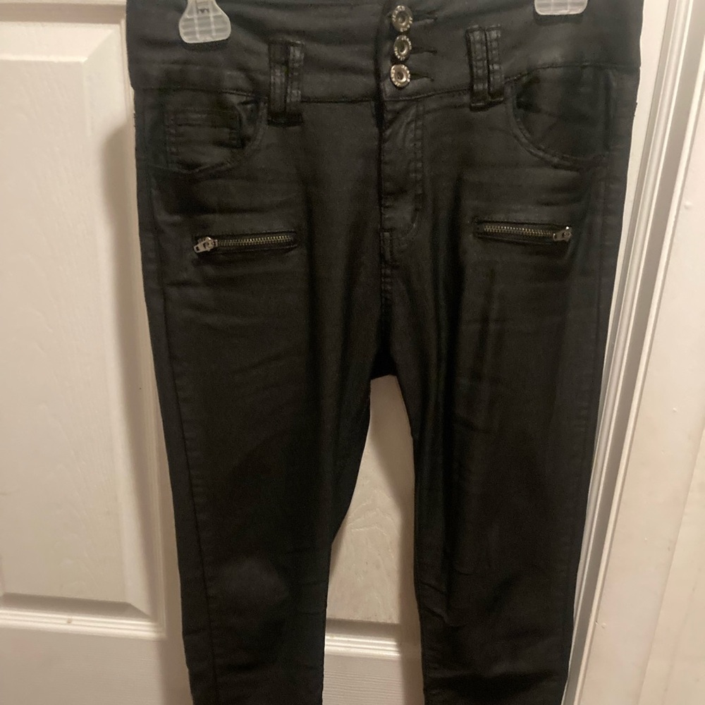New Juniors Size 6/8 Small - Medium Top Trends Low Rise skinny Jean as pictured